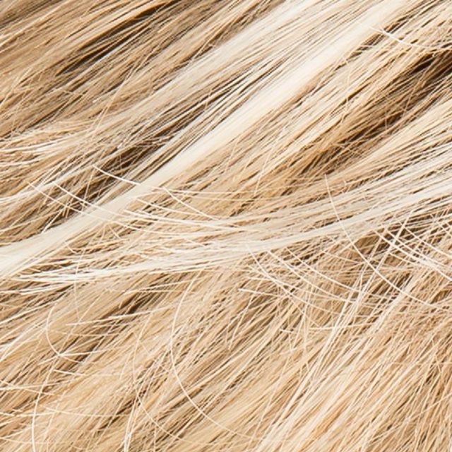 pastelblonde rooted